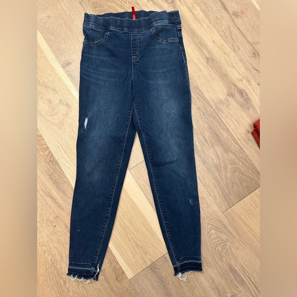 Spanx skinny legged jeans. Size large. Good shape.